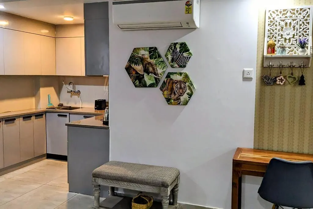 Yukta - Cozy Nest Studio, Free Parking & Wifi Gurgaon Indien